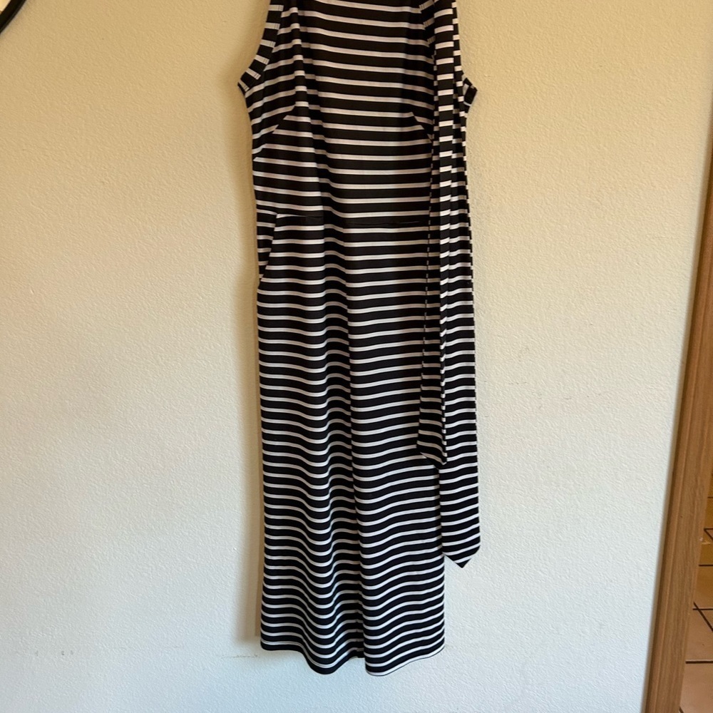 The Bailey black and white striped capri
jumpsuit with necktie size small